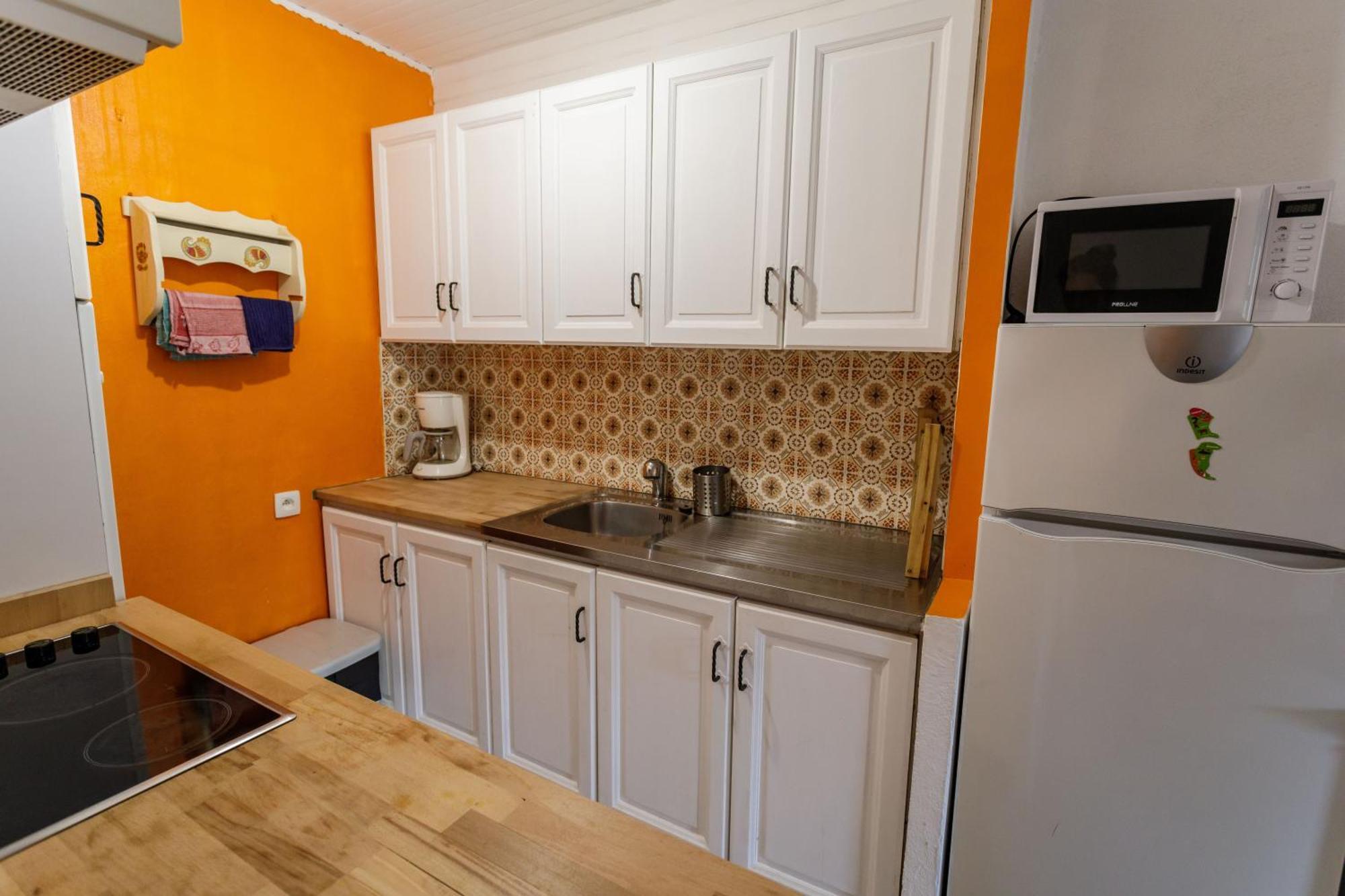 Gite Rue Tranquille Padern ภายนอก รูปภาพ