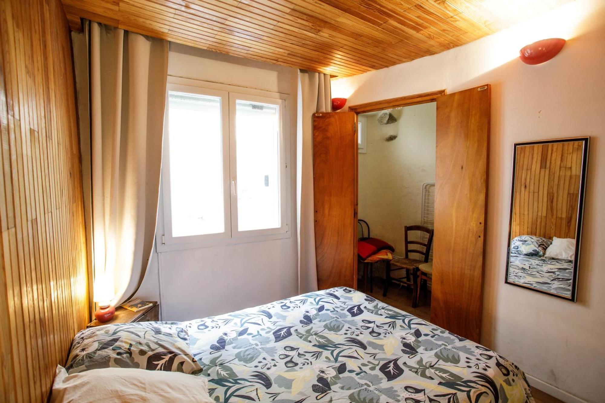 Gite Rue Tranquille Padern ภายนอก รูปภาพ