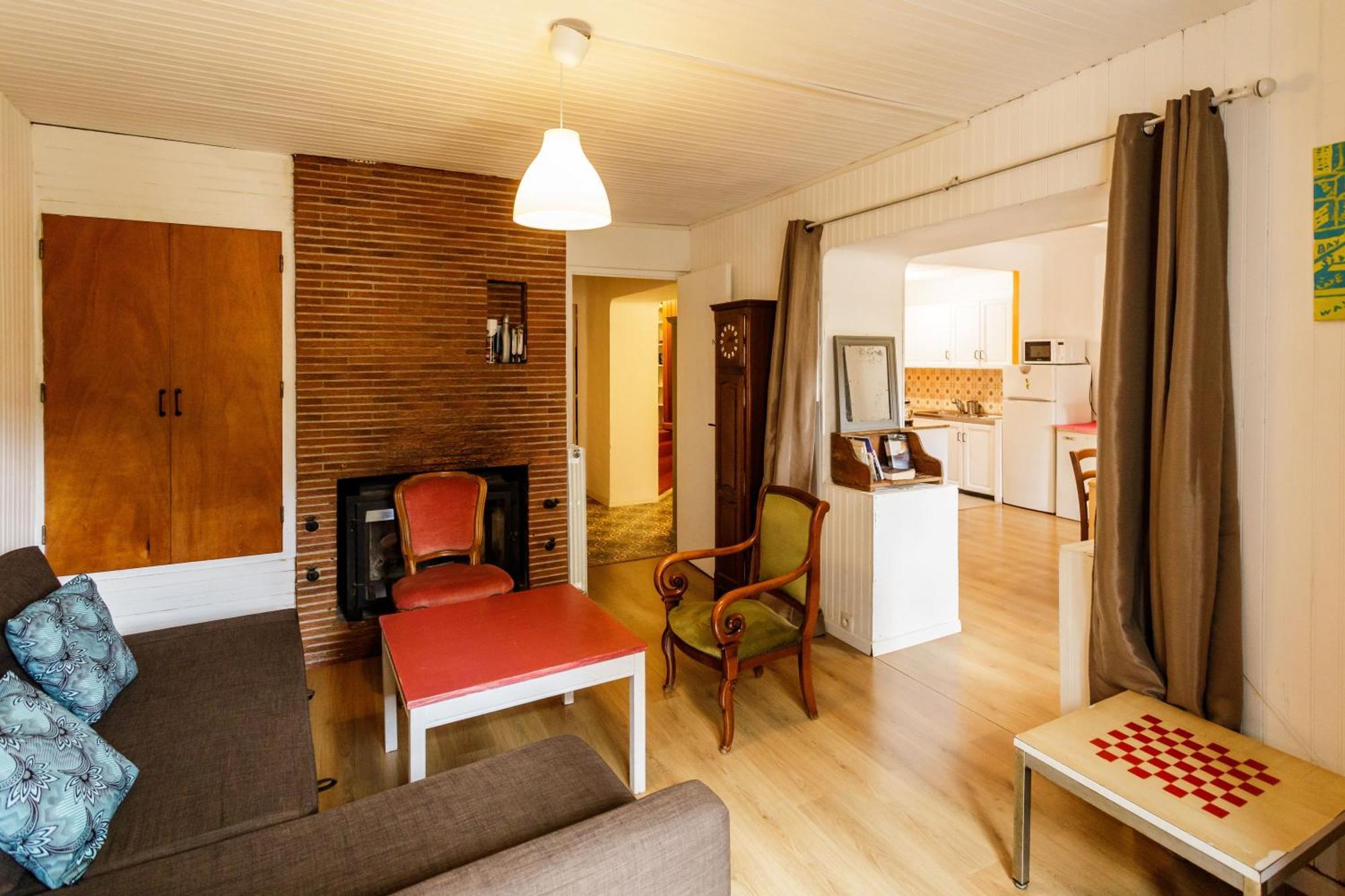 Gite Rue Tranquille Padern ภายนอก รูปภาพ